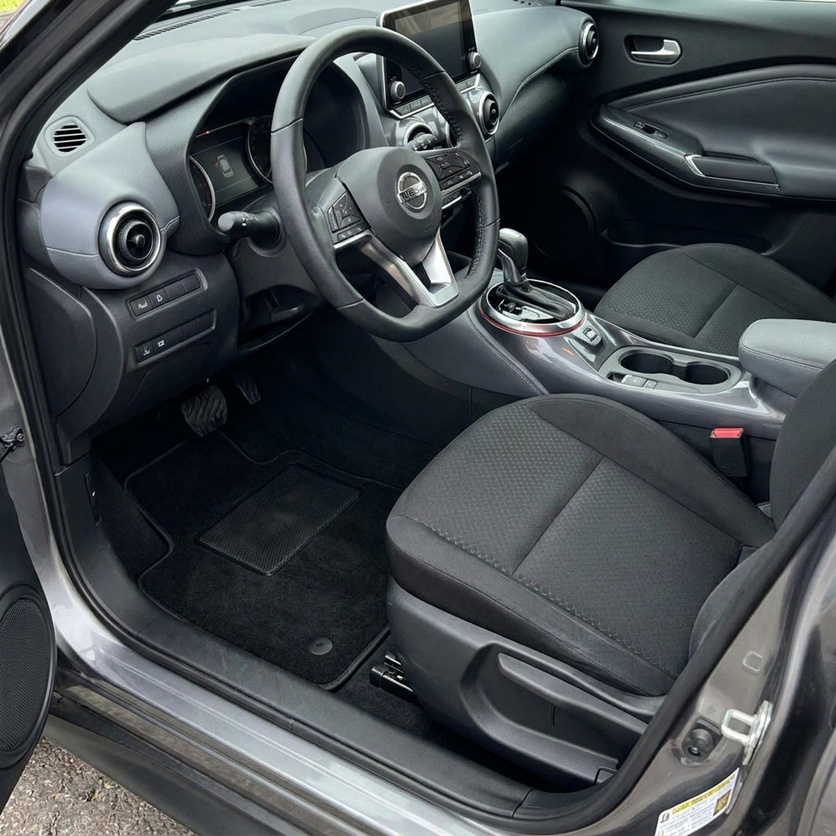Tappetini in moquette Astro montati su Nissan Juke (2019-)