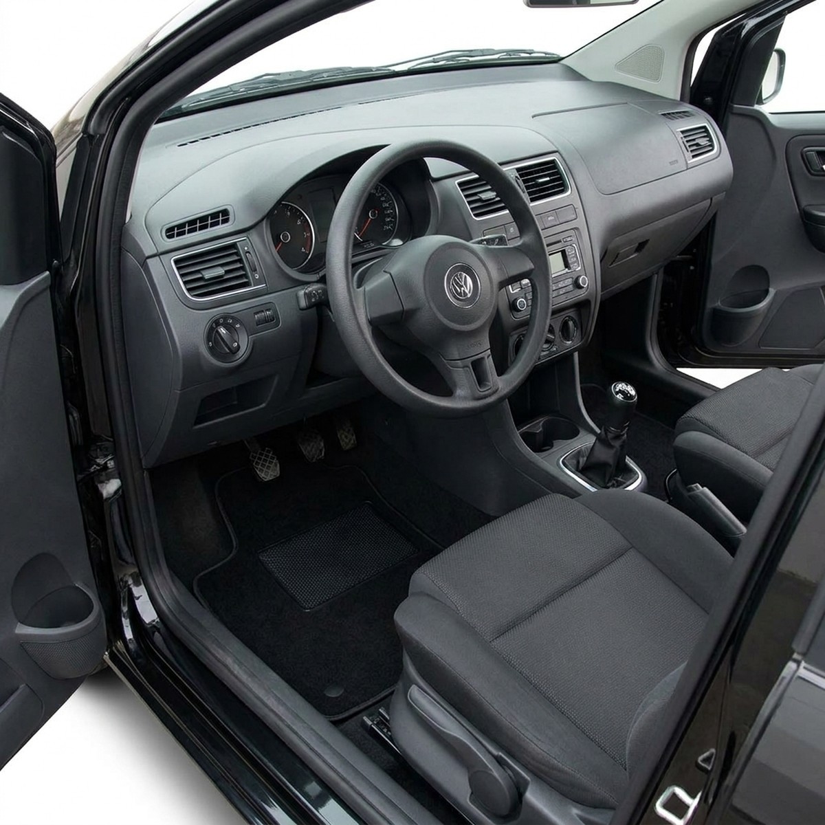 Tappetini in moquette Astro montati su Volkswagen Fox (2005-2012)